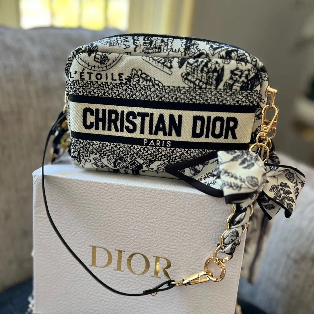 ❤️‍🔥Christian Dior GWP ⭐️ Embroidered Cosmetic Pouch/ beauty crossbody bag⭐️